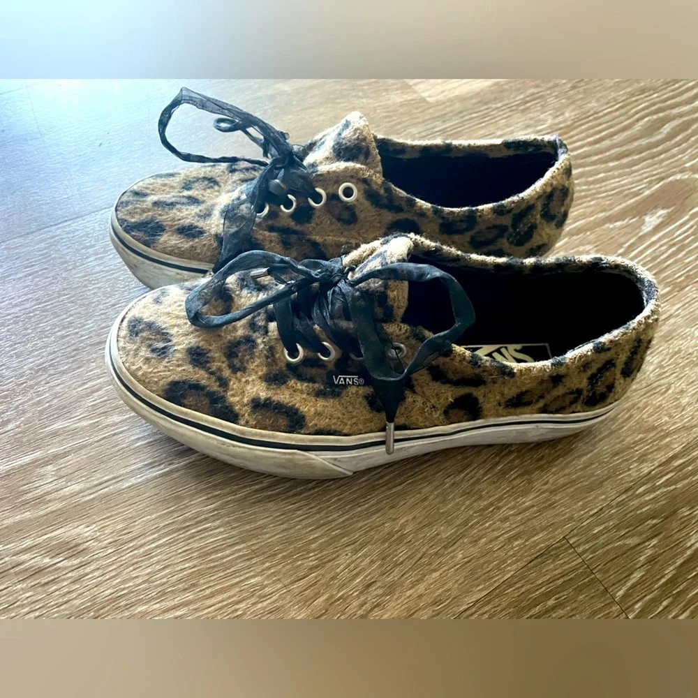 Platform Cheetah Vans - Picture 2 of 3